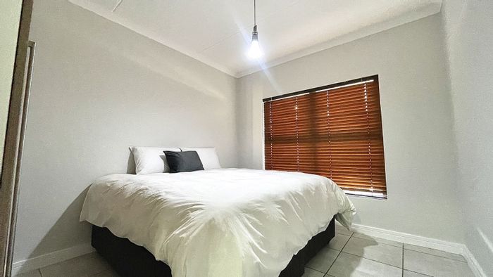 For Sale: 3-Bedroom Apartment in Blyde Riverwalk Estate with garden, lagoon access, and amenities.