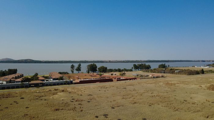 Vaal Marina Central: For Sale - Vacant Land Residential with dam views and wildlife access.