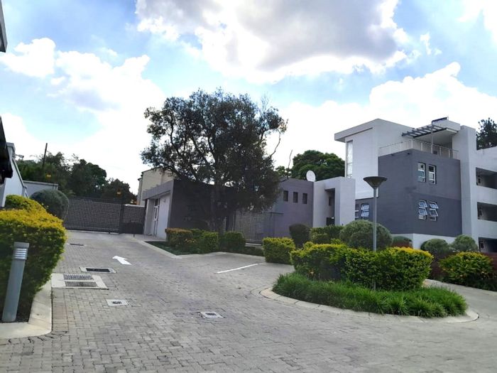 1-Bedroom Apartment To Rent in Morningside with Pool, Patio, and Pet-Friendly Options.
