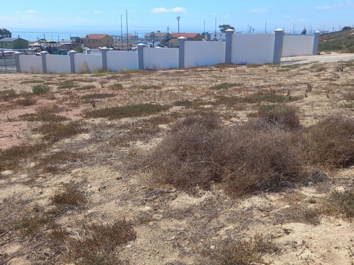 Vacant Land Residential For Sale in St Helena Views - 355m², close to amenities.