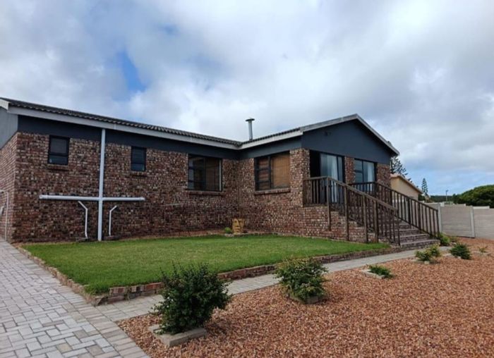 Dana Bay House For Sale: 4 Bedrooms, Sea Views, Bonus Flatlet, Secure Living.