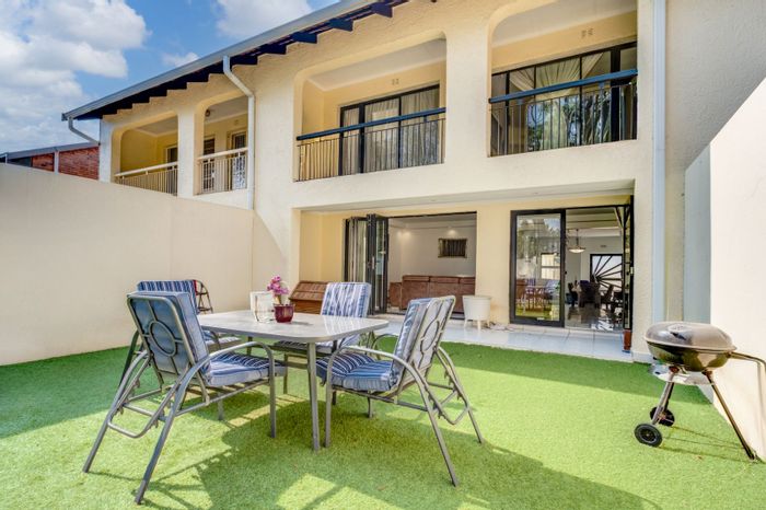 3 Bedroom Townhouse in Fairland For Sale: Open-plan living, pet-friendly garden, secure parking.