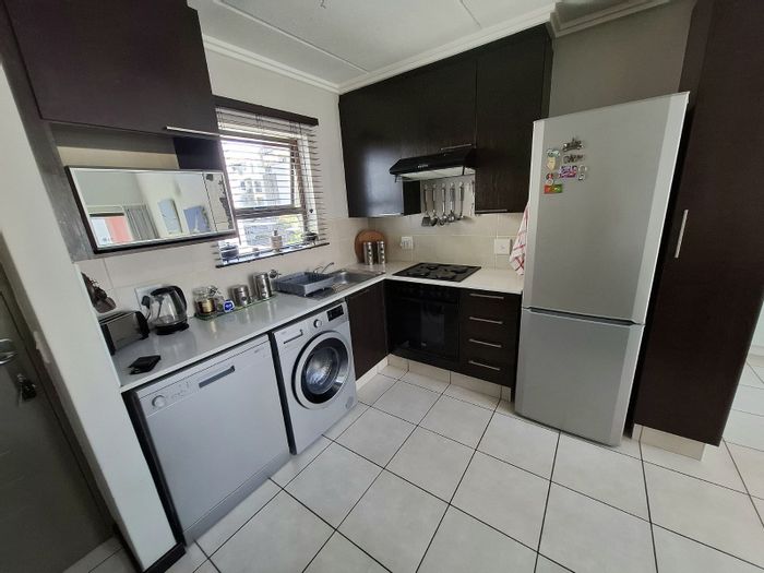 Lonehill Apartment For Sale: 1-Bedroom Loft, Patios, Clubhouse, Pool Access.