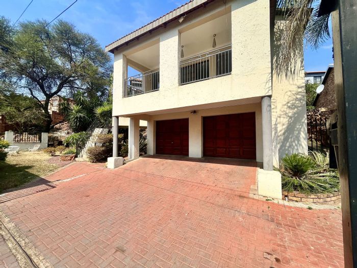 For Sale: La Montagne House with 3 Bedrooms, Cottage, and Secure Parking.
