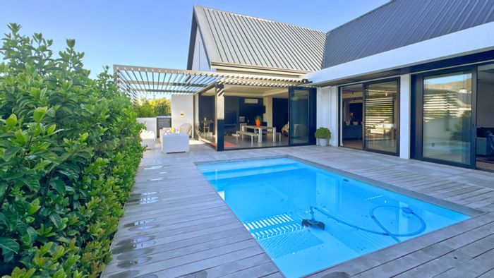 Val De Vie Estate House For Sale: 5 beds, pool, home office, 3 garages.