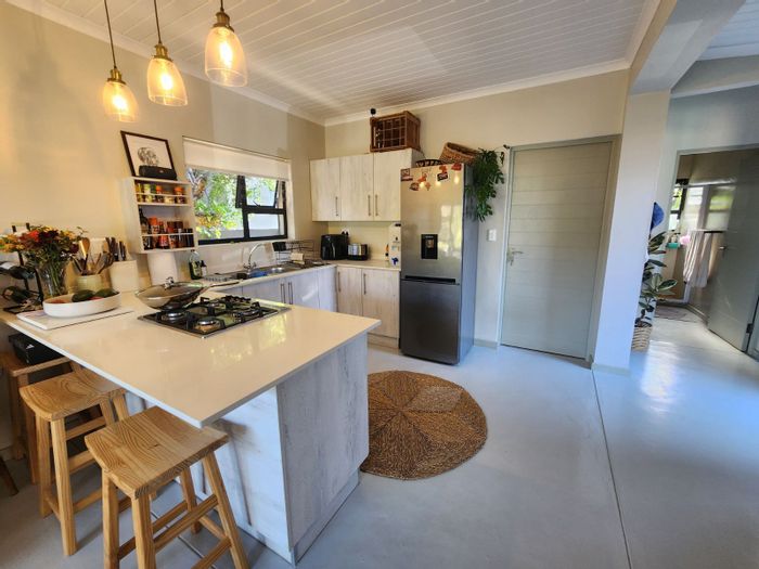 Pet-Friendly House for Sale in Hoedspruit Central with Green Belt Access