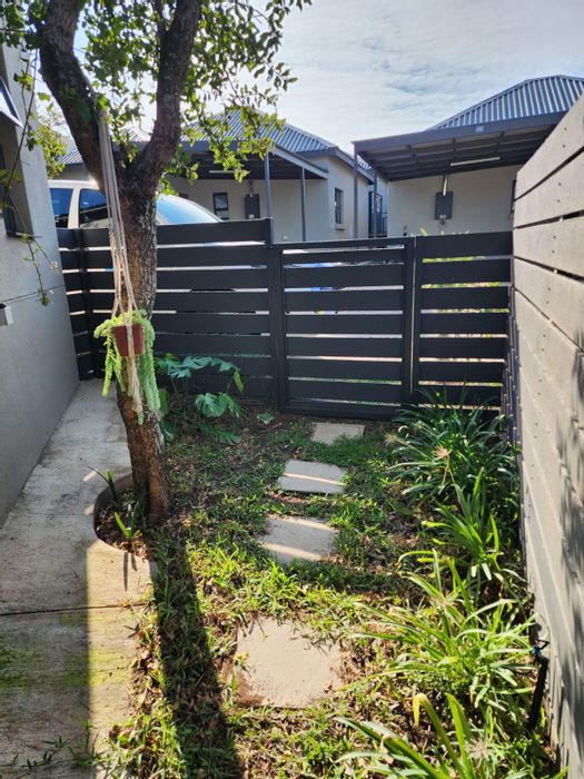 Pet-Friendly House for Sale in Hoedspruit Central with Green Belt Access