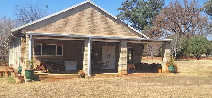 For Sale: Hekpoort Farm with Riverfront, Arable Land, and Historic House