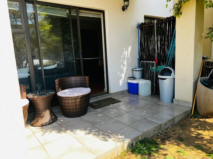 Beverley Apartment To Rent: 3 beds, private garden, gym, pool, pet-friendly.