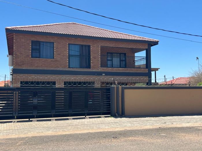 For Sale: Apartment in Sebokeng Zone 17 with multiple flats and steady rental income.