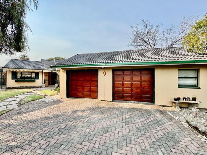 Eco-friendly house for sale in Secunda Central with spacious living and ample storage.