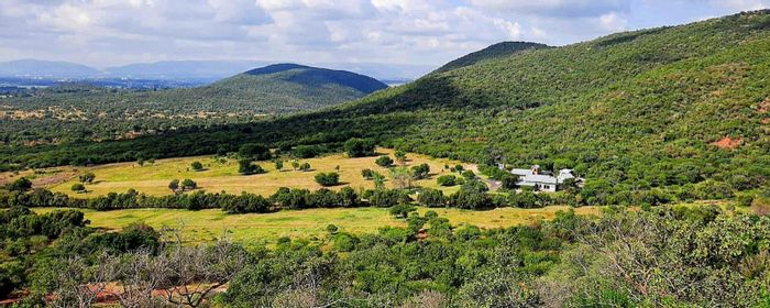 For Sale: Farm in Brits Central with development potential, wildlife, and amenities.