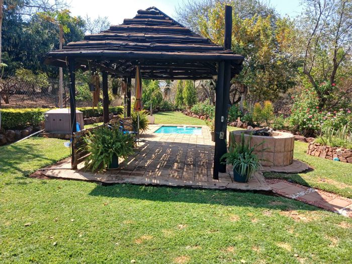 For Sale: House in Bela Bela Rural with guest lodges, pool, and game-fenced land.