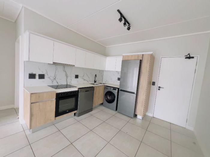 Apartment To Rent at Blyde Riverwalk Estate: 2 beds, lagoon, gym, cinema, 24/7 security.