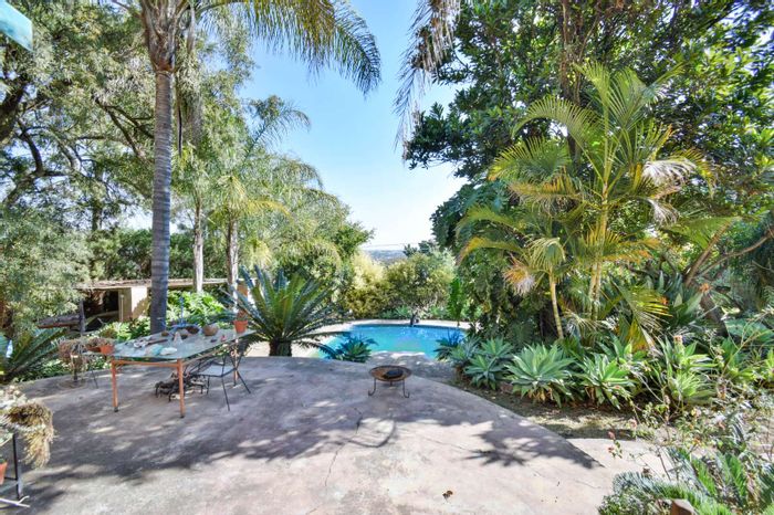 For Sale: Waterkloof Ridge house with 7 bedrooms, pool, and development potential.