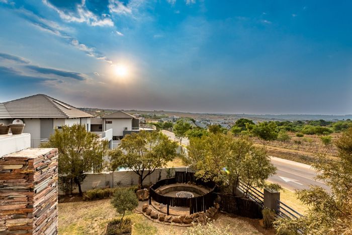 House For Sale in The Hills Game Reserve Estate: 3 beds, game reserve views, clubhouse.