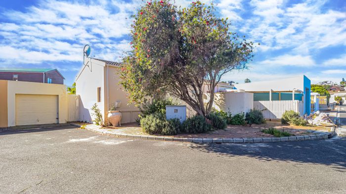 Capri House For Sale: 3 beds, 2 baths, garage, wheelchair-friendly, great potential.