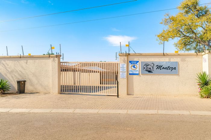 Ferndale Apartment For Sale: 2 beds, balcony, secure complex, close to amenities.