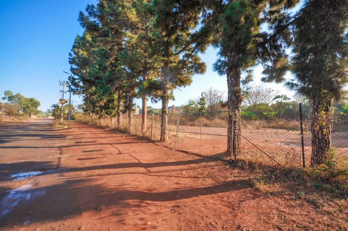 Vacant Land Residential in Faerie Glen For Sale: Ideal for 46-unit development.