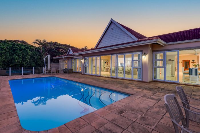 For Sale: House in Umtentweni with sea views, pool, and extensive amenities.