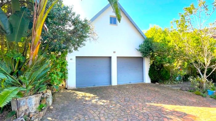 For Sale: House in Groenvallei with garden, fireplace, and income potential.