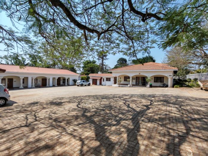 For Sale: House in White River Estates with guesthouse, pool, and solar system.