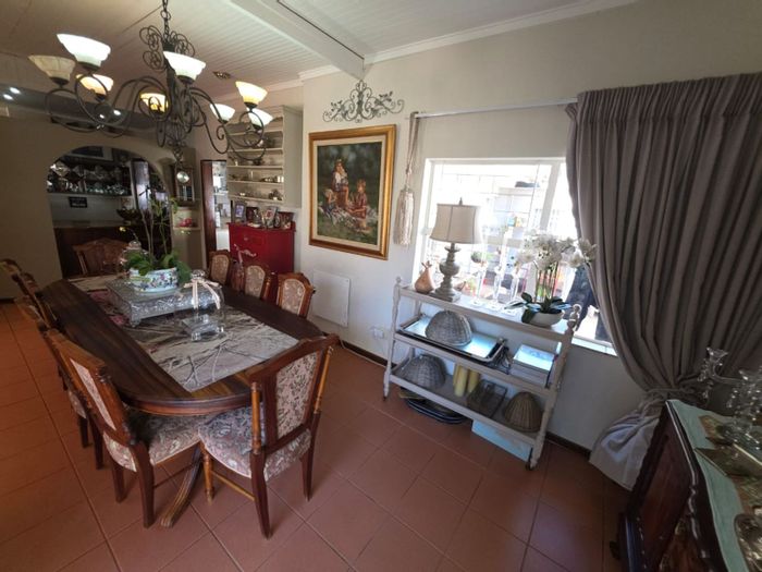 For Sale: House in Monument Heights with 5 bedrooms, double garage, and solar panels.