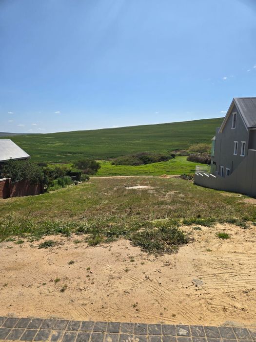 Vacant Land Residential For Sale in Mount Royal Golf Estate, 700 m² with golf access.