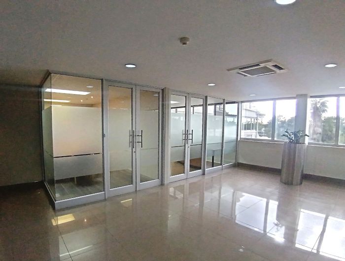 Commercial Office To Rent in Pinelands: Secure, flexible layout, parking, 24/7 access.