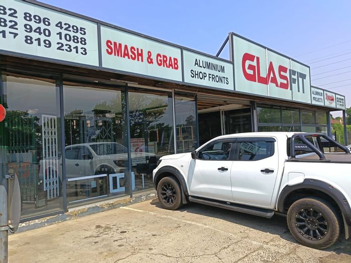 Versatile 820m2 Office For Sale in Ermelo Central - Prime CBD Location, Secure Access.