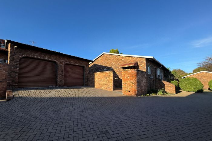 For Sale: Townhouse in Randpark Ridge with 3 beds, pool, and garage.