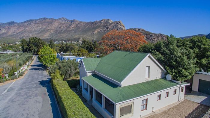 House for Sale in Montagu Central: 3 beds, garden flatlet, office, security features.