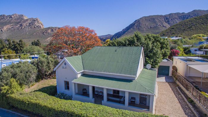 House for Sale in Montagu Central: 3 beds, garden flatlet, office, security features.