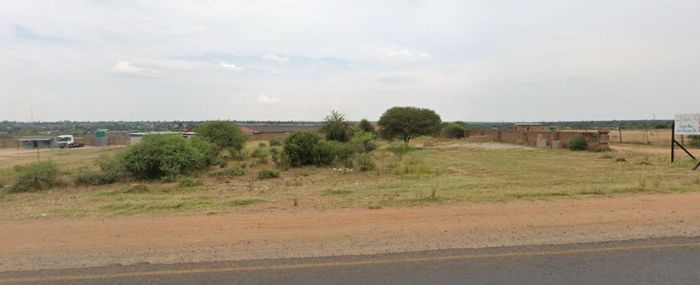 Prime 4,877sqm land in Pretoria North for sale, ideal for commercial development.