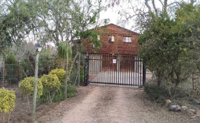 Nelspruit Rural Farm For Sale: 3 beds, borehole, electric fencing, 10,342 m² land.