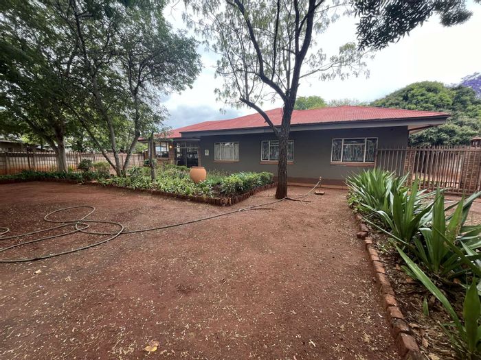 Spacious Mookgopong Central house for sale with versatile layout and multiple amenities.