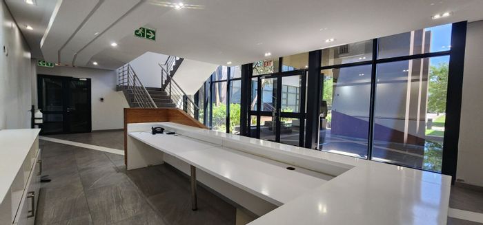 Parkhaven Office To Rent: 440m², reception, security, parking, and backup power.