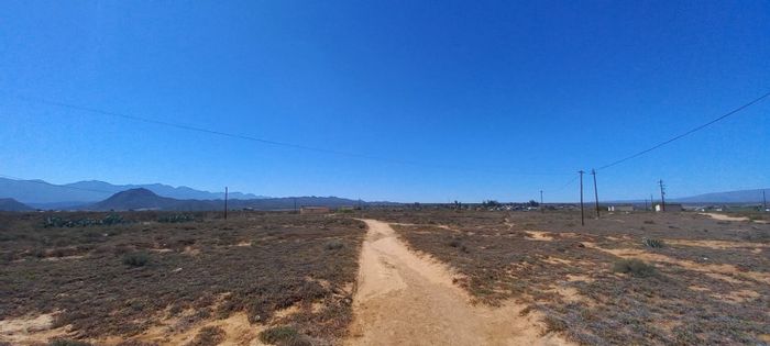 Farm for Sale in Calitzdorp Rural: 360° views, agricultural land, near wineries.