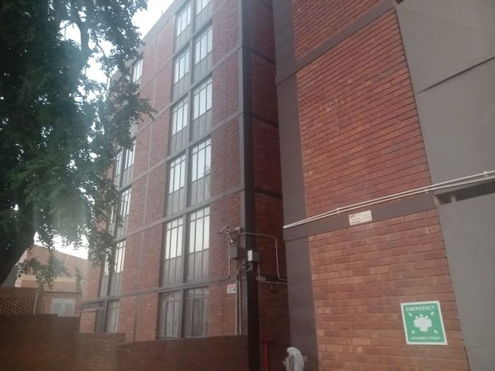 2 Bedroom Apartment For Sale in Pretoria West with secure access and parking.