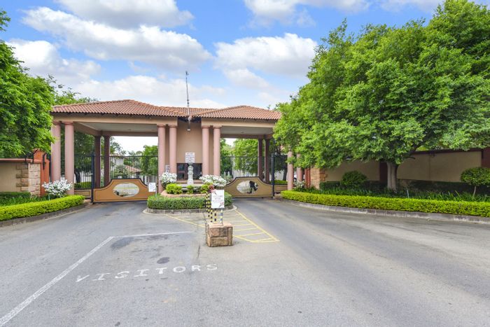 For Sale: 4-Bedroom House in Poortview with garden, office space, and security.