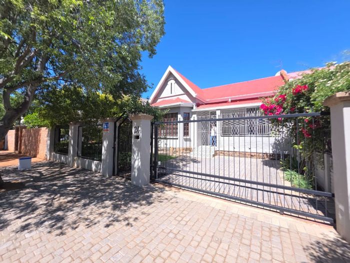 House For Sale in Memorial Road Area: 3 beds, 2 baths, secure garden, garage.