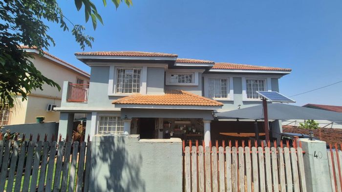 Lydenburg Central House For Sale: Spacious interiors, double garage, security features, versatile Wendy house.