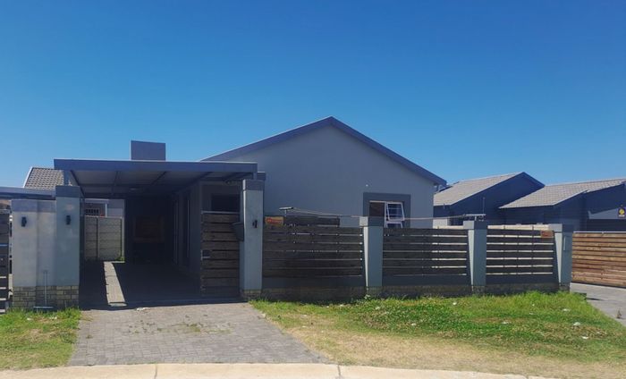 3 Bedroom House For Sale in Fairview with open living, built-in braai, and carport.
