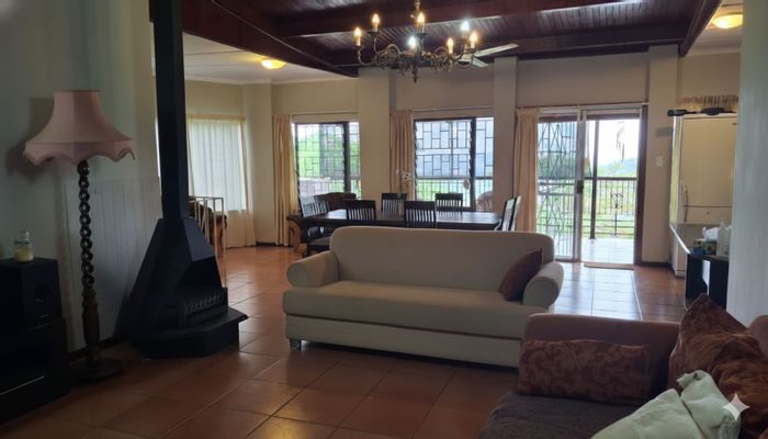 Farm for Sale in Renosterkop: 4 beds, pool, solar power, private borehole.