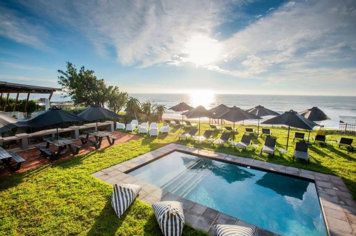 House for Sale in Sheffield Beach: 3 beds, pool, estate amenities, beach access.