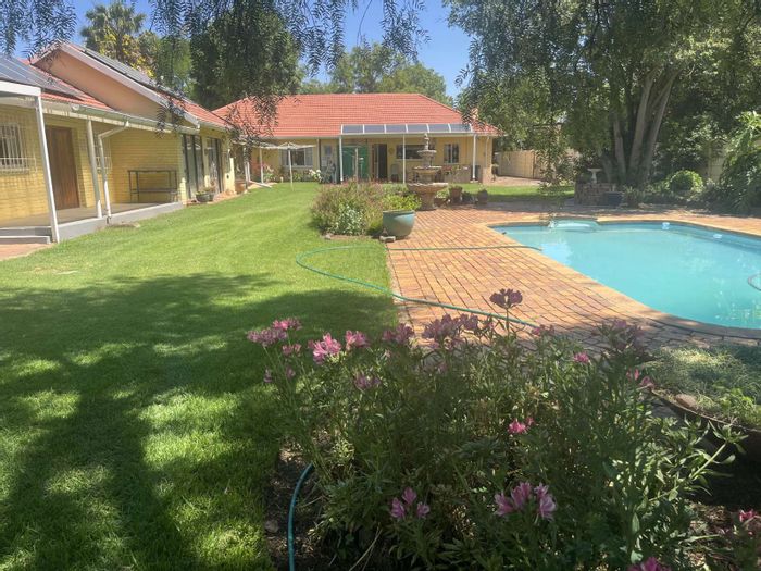 Rynfield House For Sale: Flexible layout, pool, workshop, borehole, and solar system.