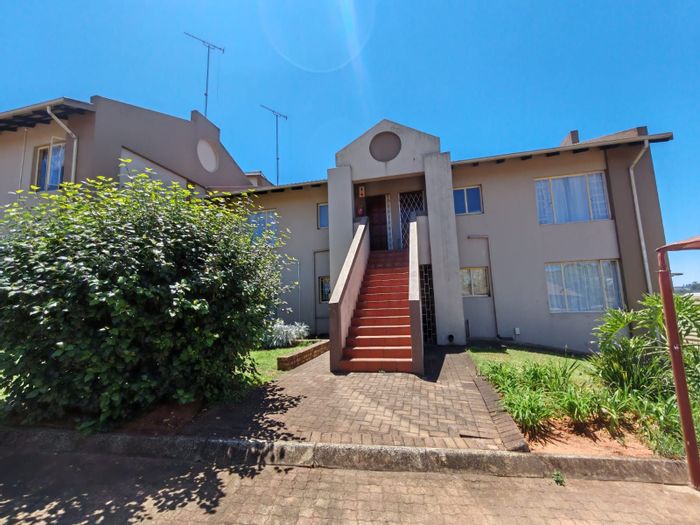House For Sale in White River Ext 1 - Close to schools, communal pool access.