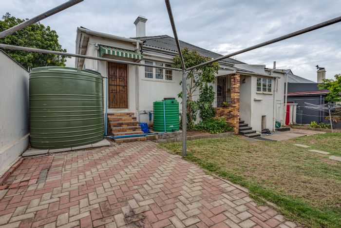 For Sale: House in Mount Croix with 4 bedrooms, garage, garden, and workshop.