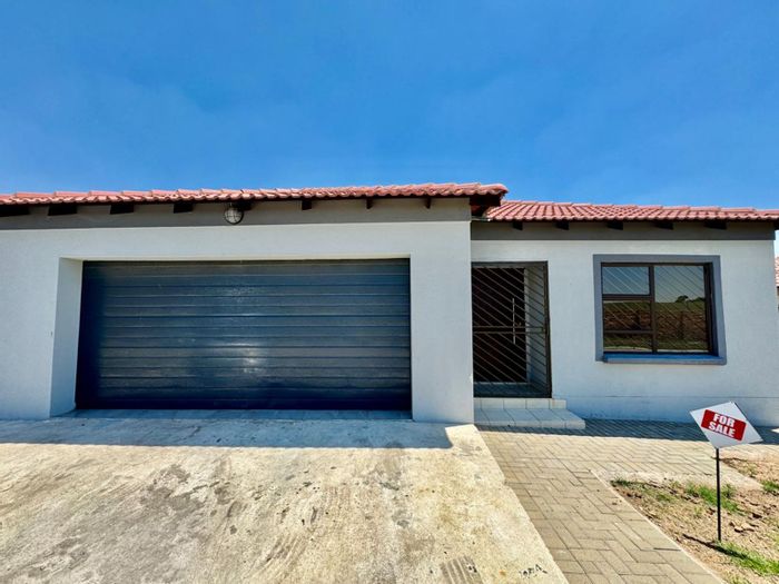 For Sale: House in Secunda Central with 3 beds, secure complex, double garage.
