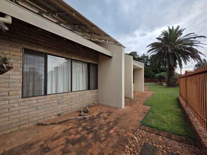 Spacious house for sale in Mookgopong Central with pool, flatlet, and solar system.